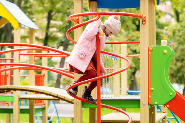 Pretty Girl Kid Playing Playground Autumn Day Leisure Preteen Child — ストック写真