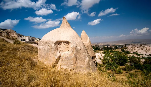 Casa Tallada Piedra Toba Montaña Uchisar Turquía — Foto de Stock