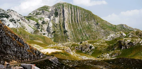 Vistas Panorámicas Las Montañas Con Serpentina Carretera Parque Nacional Durmitor —  Fotos de Stock