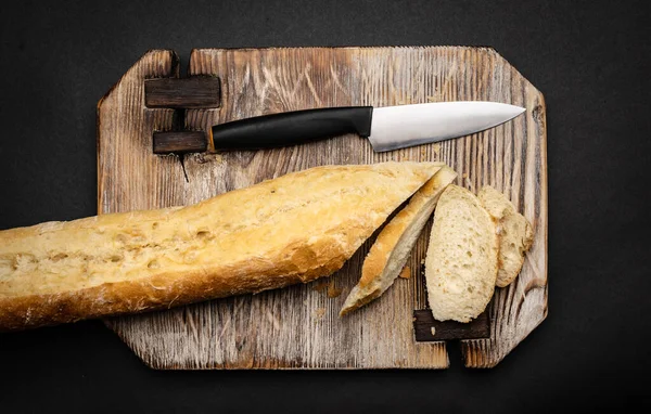 French Baguette Bruschettas Sliced Knife Wooden Board Closeup Rustic Crusty — Stock Photo, Image