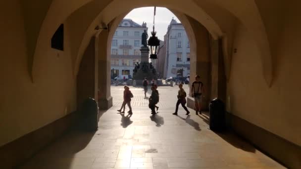 Krakow Polonya Eylül 2018 Polonya Nın Başkenti Krakow Yürüyen Rynek — Stok video