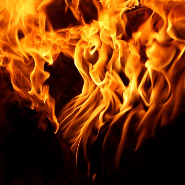 Fuego rojo y llamas de fondo —  Fotos de Stock