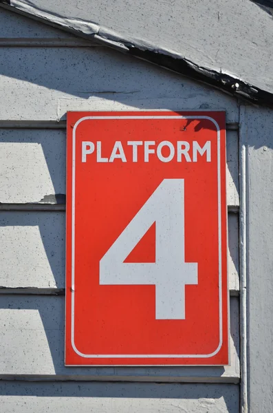 Plataforma cuatro signo —  Fotos de Stock