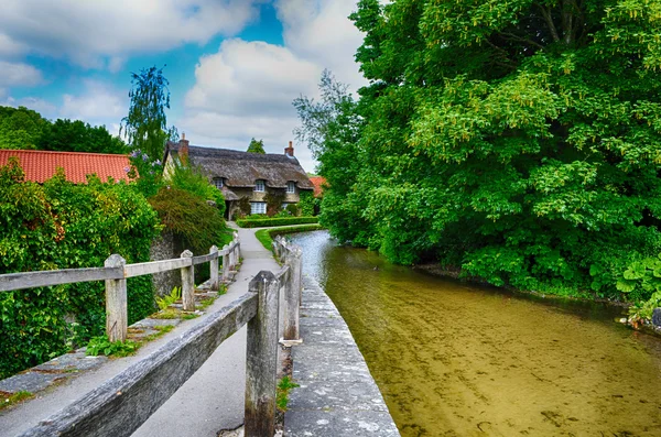 Thatched yazlık İngiltere — Stok fotoğraf