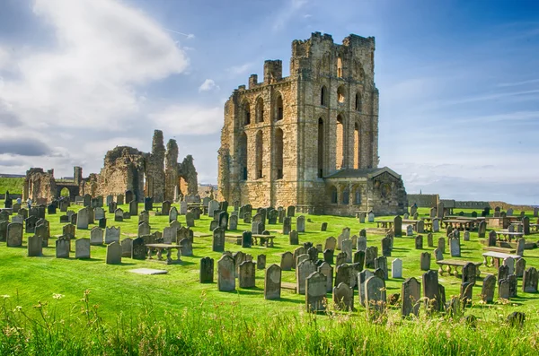 As ruínas do priorado de Tynemouth, castelo e priorado — Fotografia de Stock