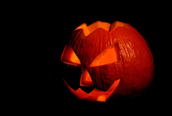 Skrämmande halloween pumpa jack-o-lantern — Stockfoto