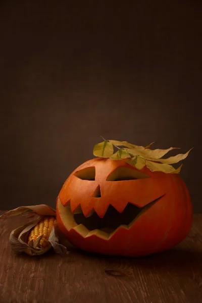 Enge halloween pompoen hefboom-o-lantaarn — Stockfoto