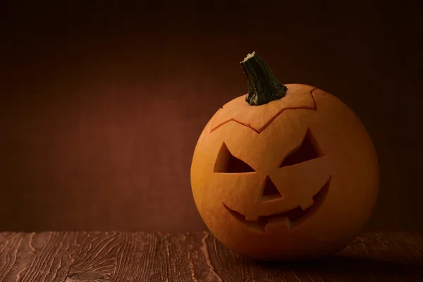 Skrämmande halloween pumpa jack-o-lantern — Stockfoto