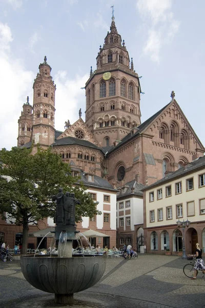 Dom zu Mainz — Zdjęcie stockowe
