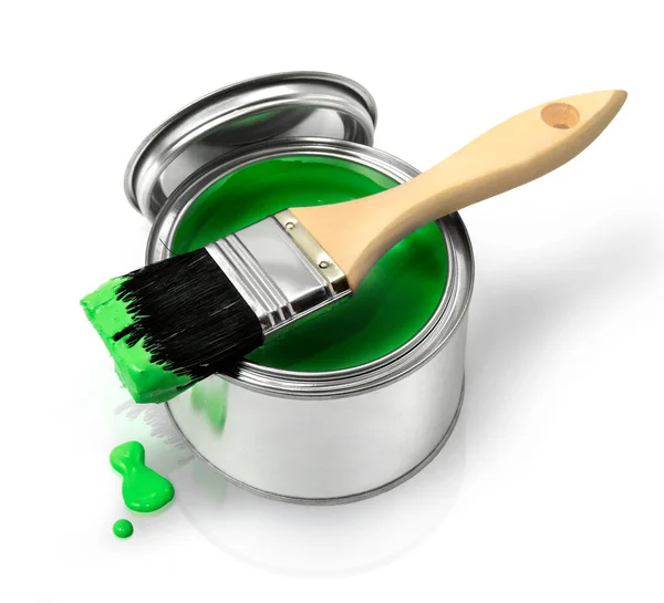 绿色油漆罐 绿色刷子 白色背景隔离 环境生态概念 — 图库照片