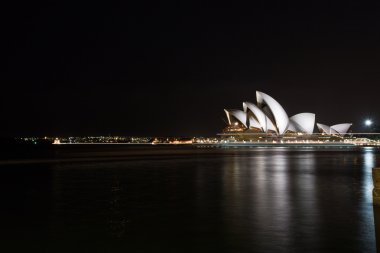 Sydney Opera Binası
