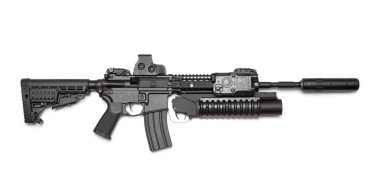 Beyaz arka plan üzerinde izole (m4a1) ar-15 karabina.