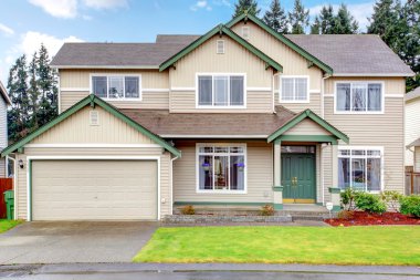 Classic new Northwest American large house exterior.