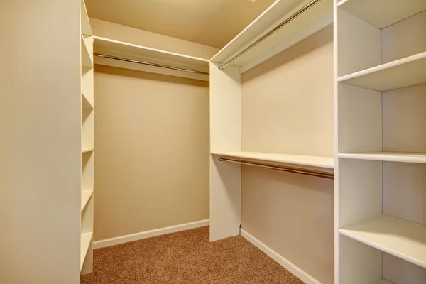 Bright walk-in closet — Stock Photo, Image