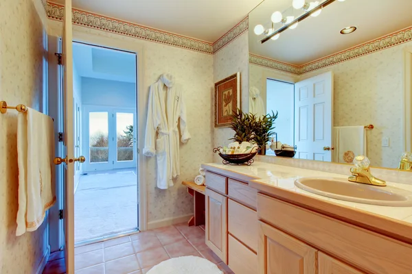 Cozy soft colors bathroom — Stock Photo, Image