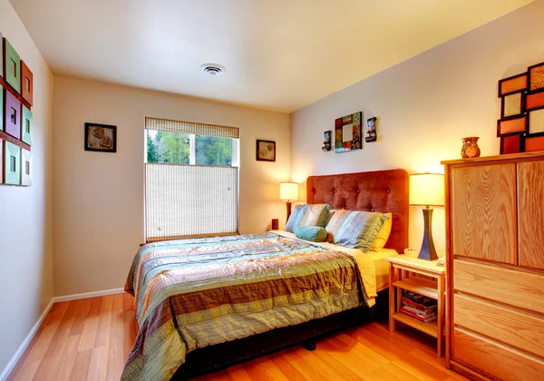 Warm cozy bedroom — Stock Photo, Image