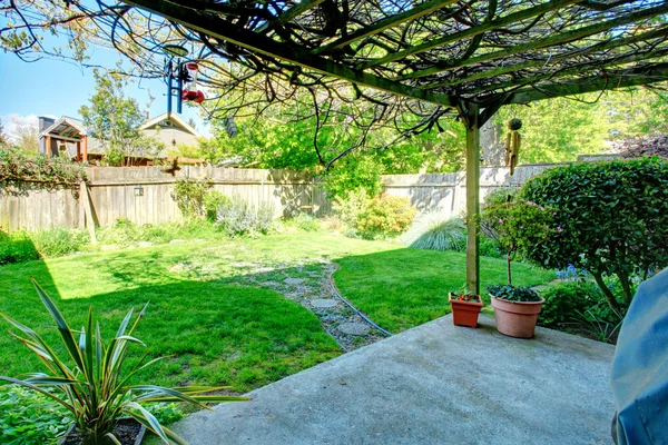 Backyard patio area — Stock Photo, Image