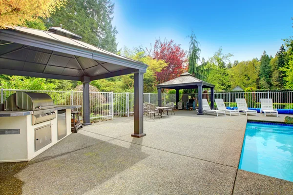 Backyard patio area — Stock Photo, Image