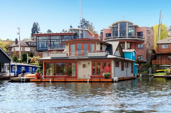 Bakstenen boot huis. Lake washington — Stockfoto