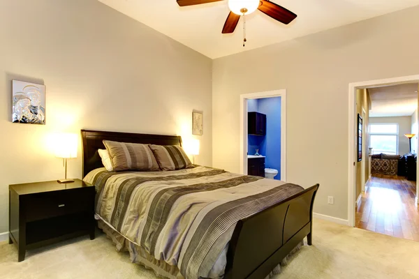 Elegent master bedroom — Stock Photo, Image