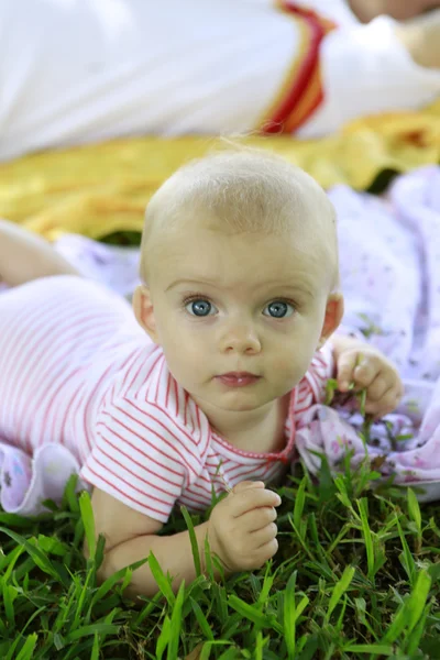 Sweet blue eyes baby girl — Stock Photo, Image