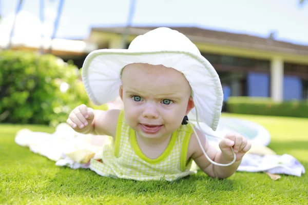 Süße blaue Augen Baby — Stockfoto