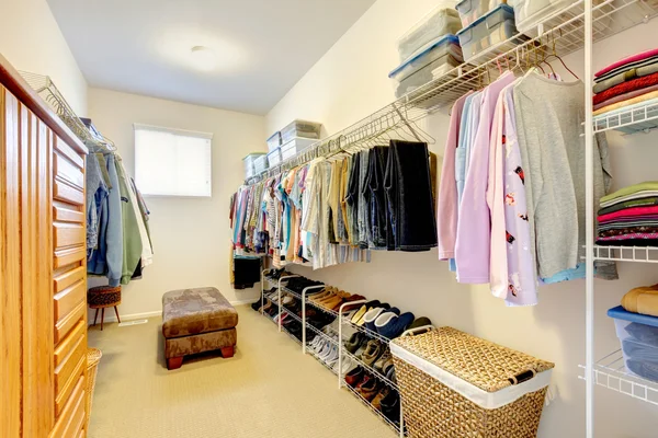 Walk-in closet — Stock Image Walk-in closet Stock Photo