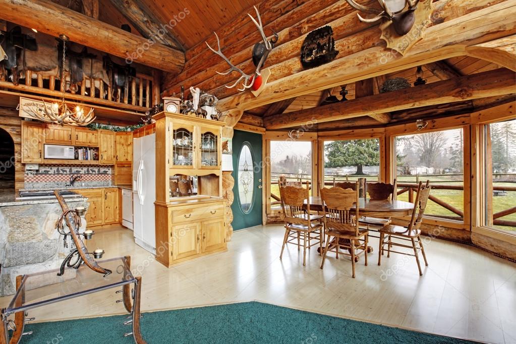 Beautiful Dining Room In Log Cabin, Cabin Dining Table And Chairs