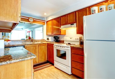 küçük mutfak oda beyaz eşya