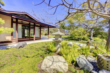 Saray yapısı ile san Diego Japon bahçesi.