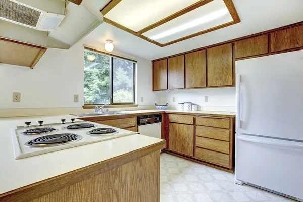 Cocina simple habitación interior — Foto de Stock