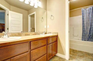 banyo lavabo dolapları
