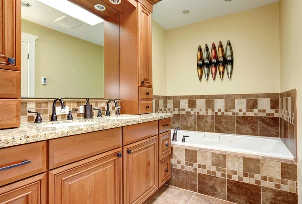 Brown tones bathroom interior — Stock Photo, Image