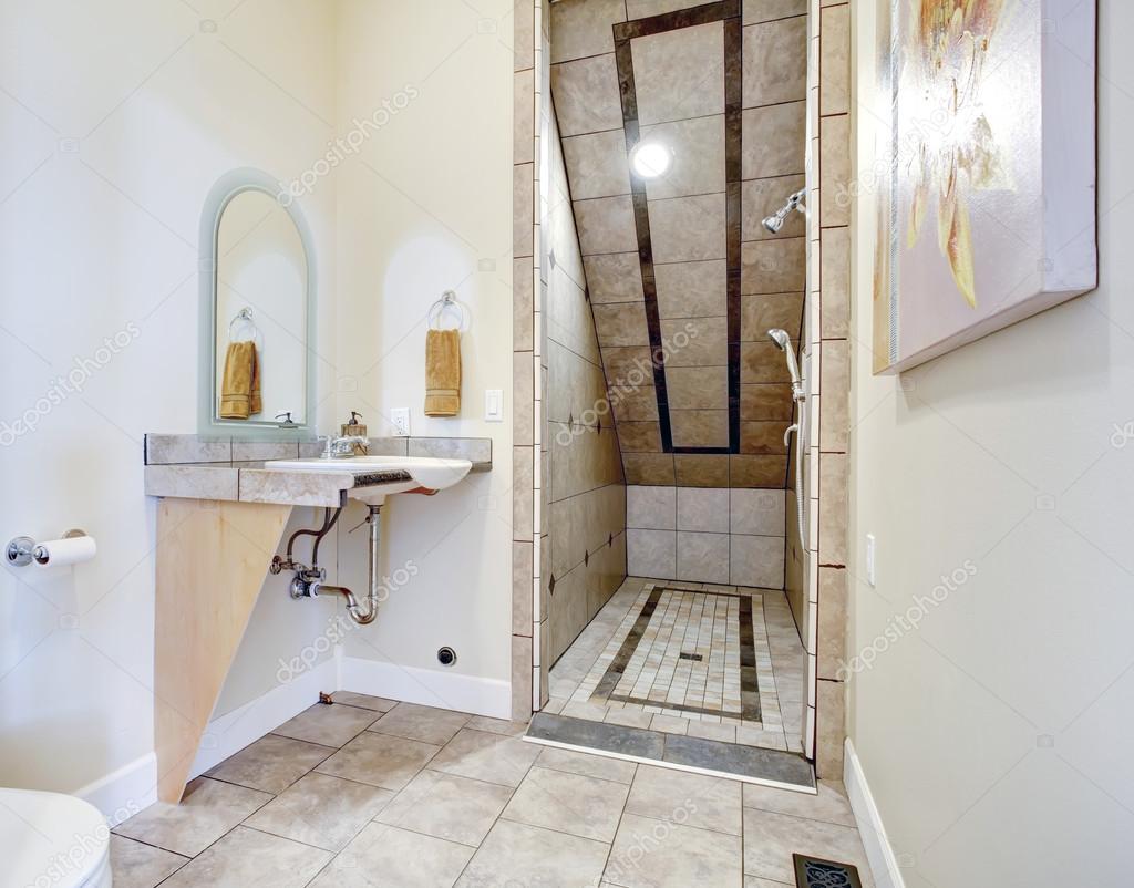 Small Bathroom With Vaulted Ceiling Bathroom With Vaulted