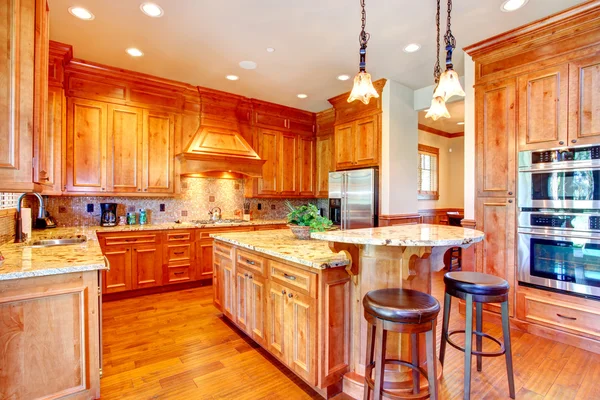 Luxury gold kitchen room — Stock Photo, Image