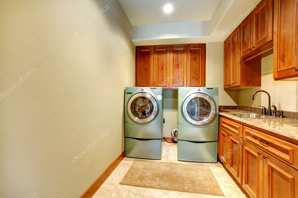 Laundry room interior Stock Photo by ©iriana88w 45004111