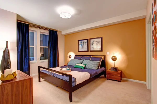 Eleganckie wnętrze sypialni — Zdjęcie stockowe