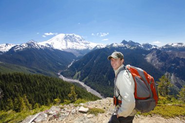 Washington'da seyahat. MT rainer hiking trail