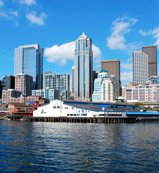 Vue du centre-ville depuis le ferry. Seattle, WA — Photo