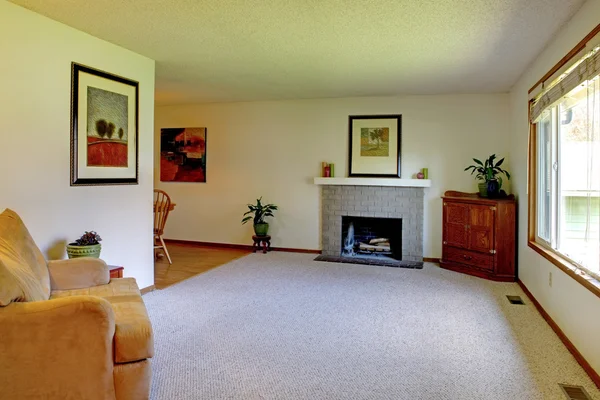 Small living room with fireplace — Stock Photo, Image