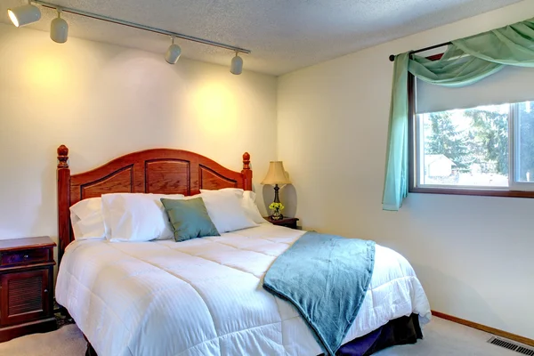 Bedroom with antique bed — Stock Photo, Image