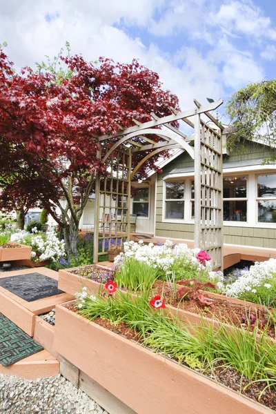 House exterior with curb appeal — Stock Photo, Image