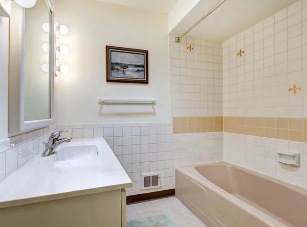 Witte lege badkamer — Stockfoto