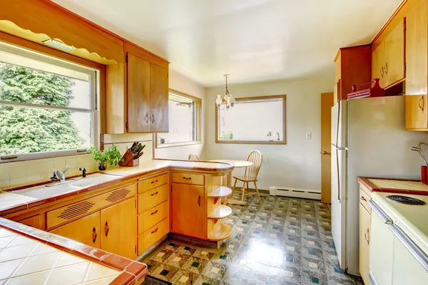 KItchen with rustic storage cabinets — Stock Photo, Image