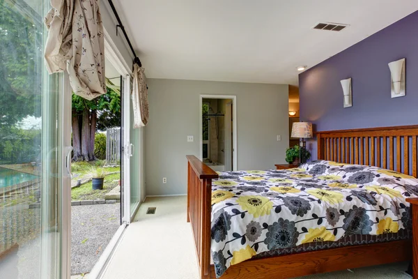 Bedroom with walkout deck — Stock Photo, Image