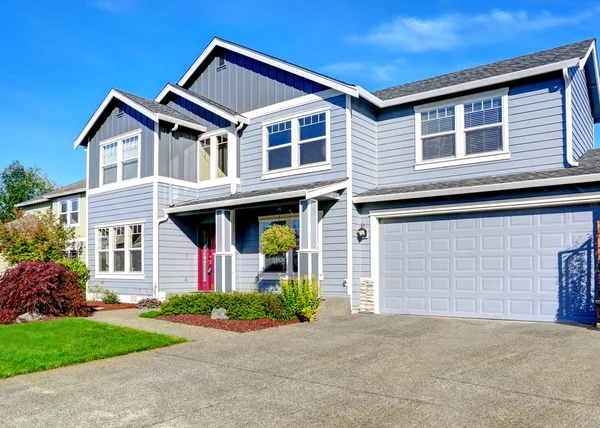 Big two story house. View of entance porch and garage — Stock Photo, Image