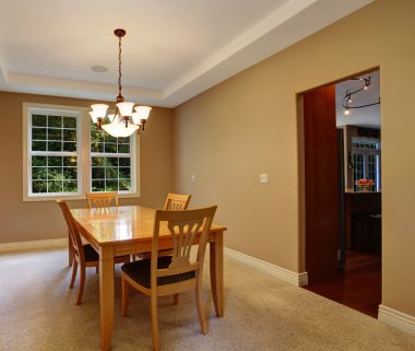 bej renkli yemek odası iç