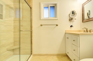 cam kapı duşlu banyo iç