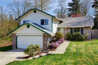 evin dış duvara trim ile