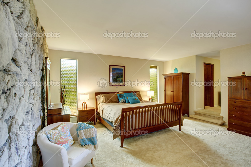 mooie slaapkamer interieur met rotswand — Stockfoto © iriana88w ... mooie slaapkamer interieur met rotswand — Stockfoto © iriana88w ...
